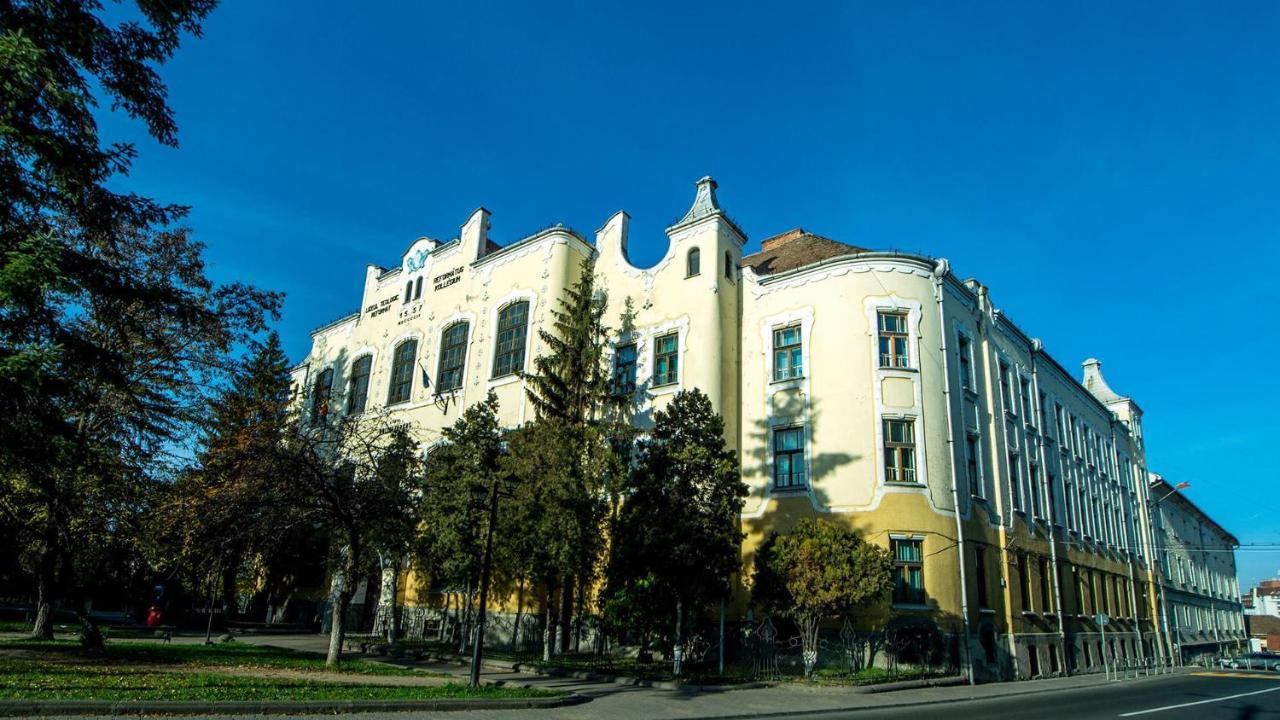Butterfly Apartment-Hidden Gem In The Heart Of Marosvásárhely Kültér fotó